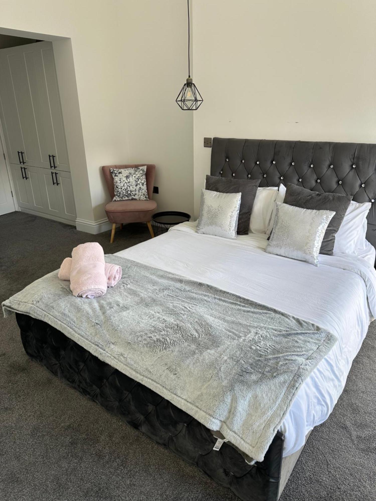 נארסבורו Black Horse Apartments מראה חיצוני תמונה